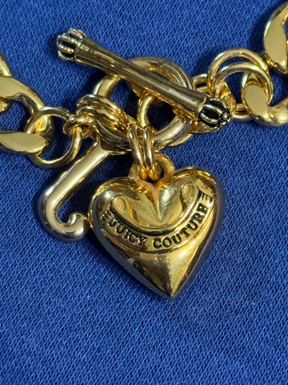 Juicy Couture Gold Heart Charm Toggle Necklace - Gold